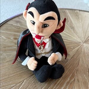 Dracula plush 9” 1999 vintage Vampire Plush Toy with Black Cape